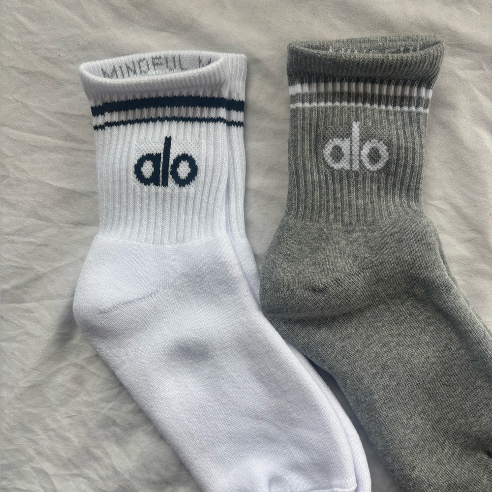 Throwback half crew grey and white socks - Picture 3 of 3